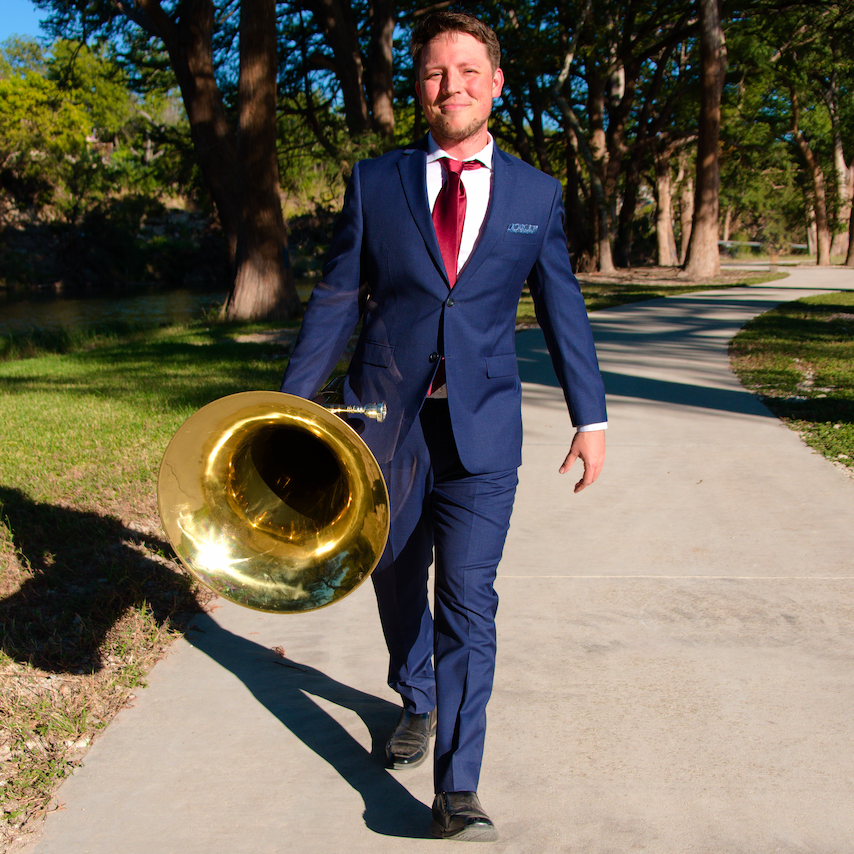 Students outside sombrilla