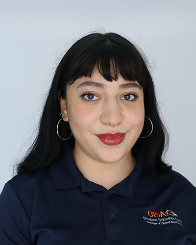 Daniela R.