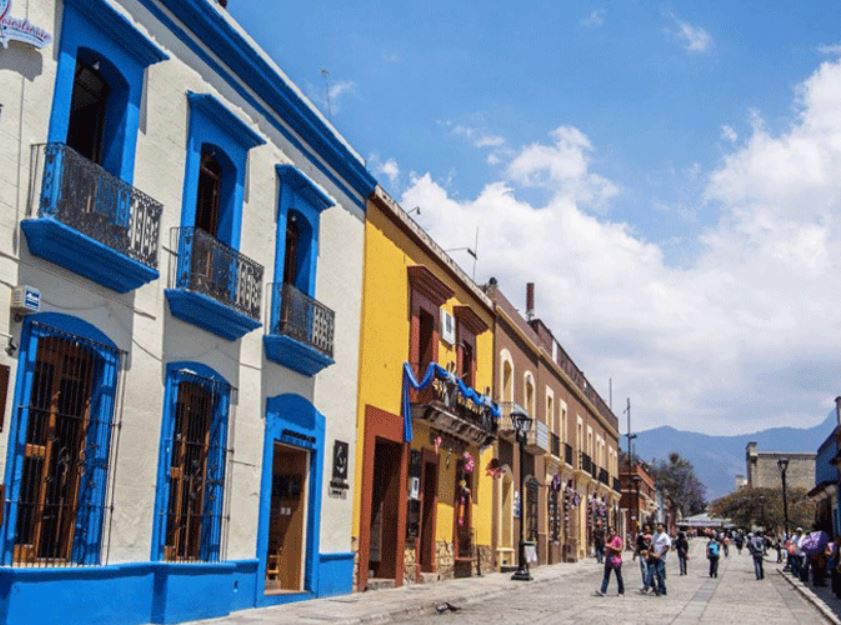 During an upcoming five-week trip to Oaxaca, Mexico, UTSA students will attend classes at the Universidad Autónoma de Benito Juarez de Oaxaca and participate in community-engaged learning programs.